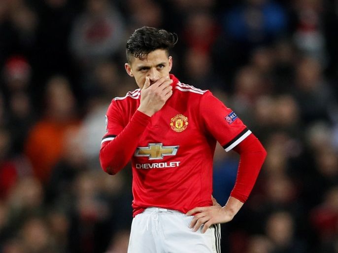 Soccer Football - Champions League Round of 16 Second Leg - Manchester United vs Sevilla - Old Trafford, Manchester, Britain - March 13, 2018 Manchester United’s Alexis Sanchez looks dejected REUTERS/David Klein