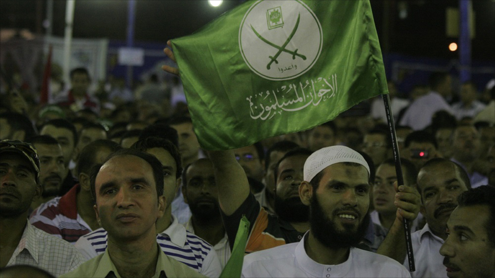 أحداث الربيع العربي ووصول جماعة الإخوان المسلمين للسلطة يؤكد لنا أن الإسلاميين لا يُعادون مبدأ الديموقراطية