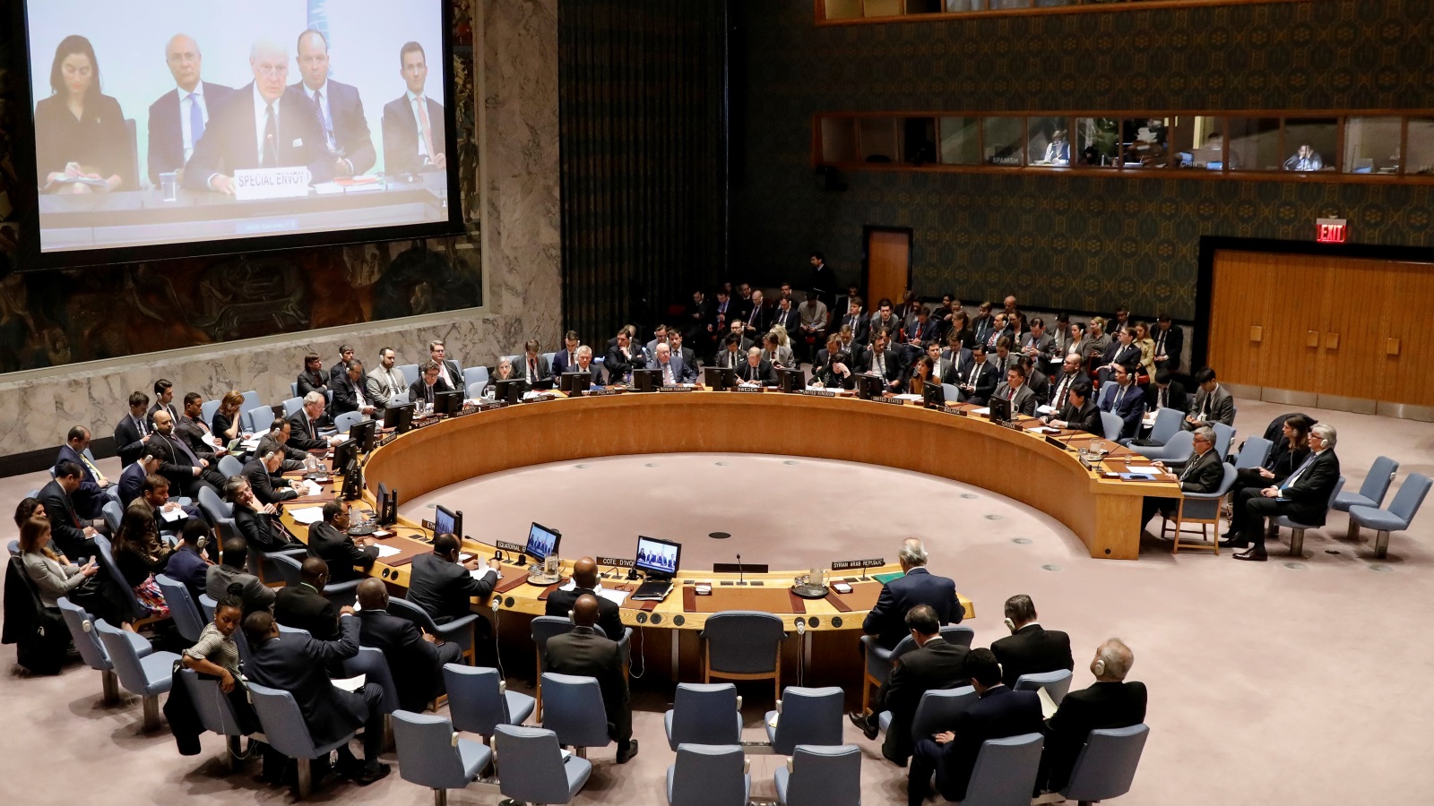 مجلس الأمن أعرب عن قلقه إزاء الوضع الإنساني في سوريا (رويترز)
