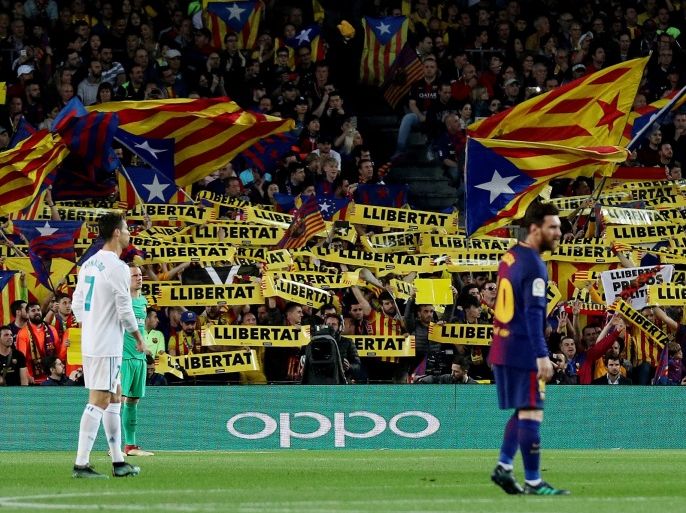 Soccer Football - La Liga Santander - FC Barcelona v Real Madrid - Camp Nou, Barcelona, Spain - May 6, 2018 General view of Barcelona fans holding up