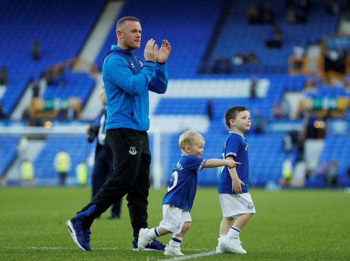 Soccer Football - Premier League - Everton vs Southampton - Goodison Park, Liverpool, Britain - May 5, 2018 Everton's Wayne Rooney with his children during the lap of honour after the match Action Images via Reuters/Lee Smith EDITORIAL USE ONLY. No use with unauthorized audio, video, data, fixture lists, club/league logos or