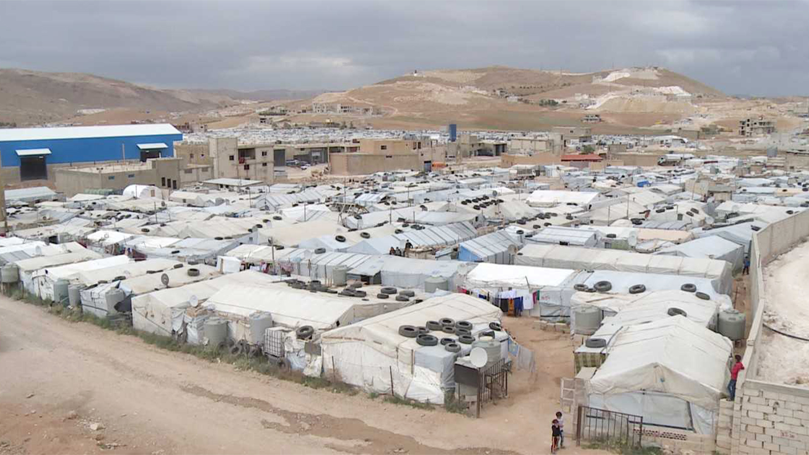 مخيم للاجئين السوريين بعرسال شرقي لبنان 