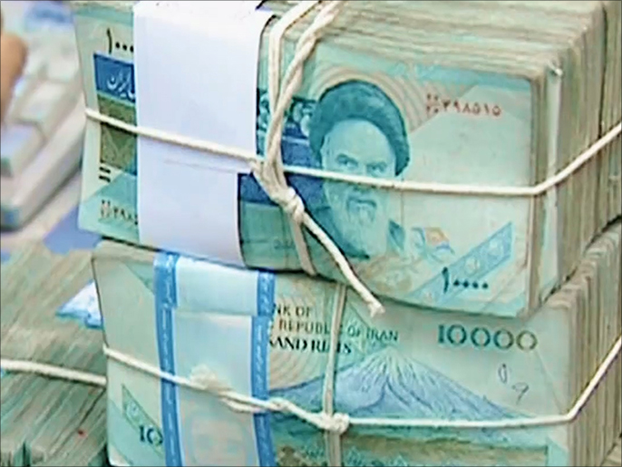 الاقتصاد والناس-لماذا يتراجع الريال الإيراني أمام الدولار؟