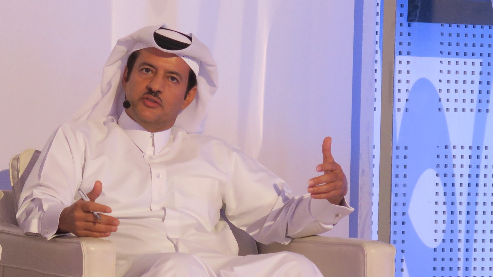 ‪الخاطر: الإمارات ضربت أهداف مجلس التعاون الخليجي‬ الخاطر: الإمارات ضربت أهداف مجلس التعاون الخليجي وبينها الاتفاقية الاقتصادية عرض الحائط (الجزيرة)
