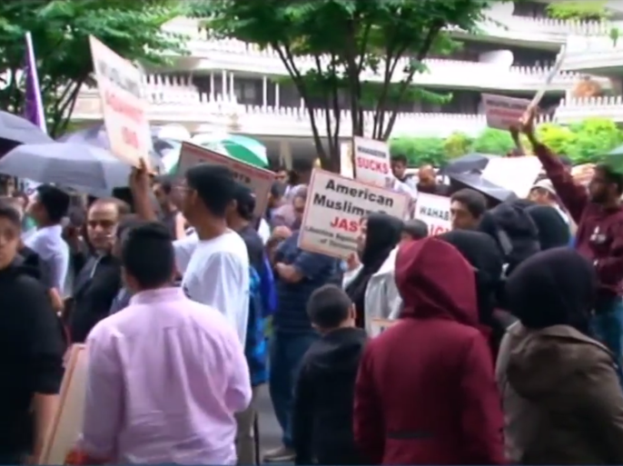 تظاهر عشرات الناشطين في العاصمة الأميركية واشنطن الجمعة تنديدا بحملة القمع الداخلية التي تشنها السلطات السعودية، وسياساتها في عدد من ملفات المنطقة.
