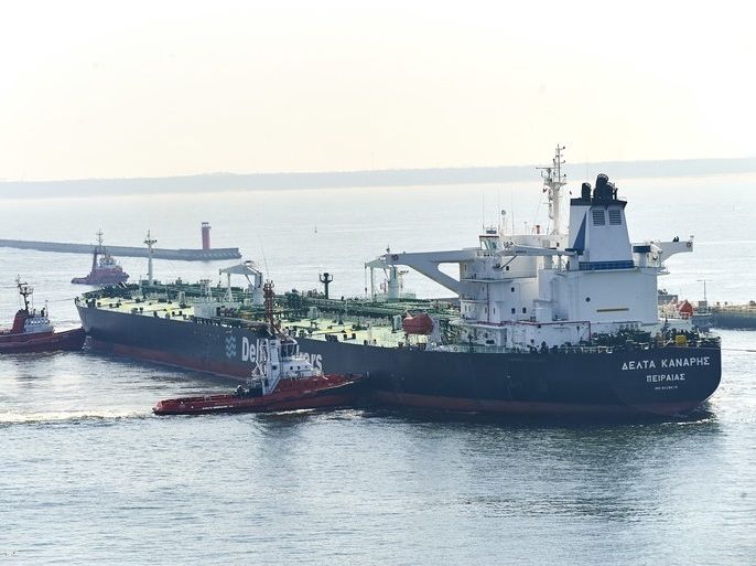 epa06666805 The Delta Kanaris tanker enters the Naftoport in Gdansk, Poland, 13 April 2018. The tanker, transporting Iranian crude oil for Polish company PKN Orlen, arrived at the Baltic seaport of Gdansk after setting off from Kharg island in the Persian Gulf, crossing the Suez Canal and then the Mediterranean Sea. The tanker delivered some 130,000 tons of crude oil that will be processed at the refinery and PKN Orlen's petrochemical complex in Plock. EPA-EFE/DOMINIK