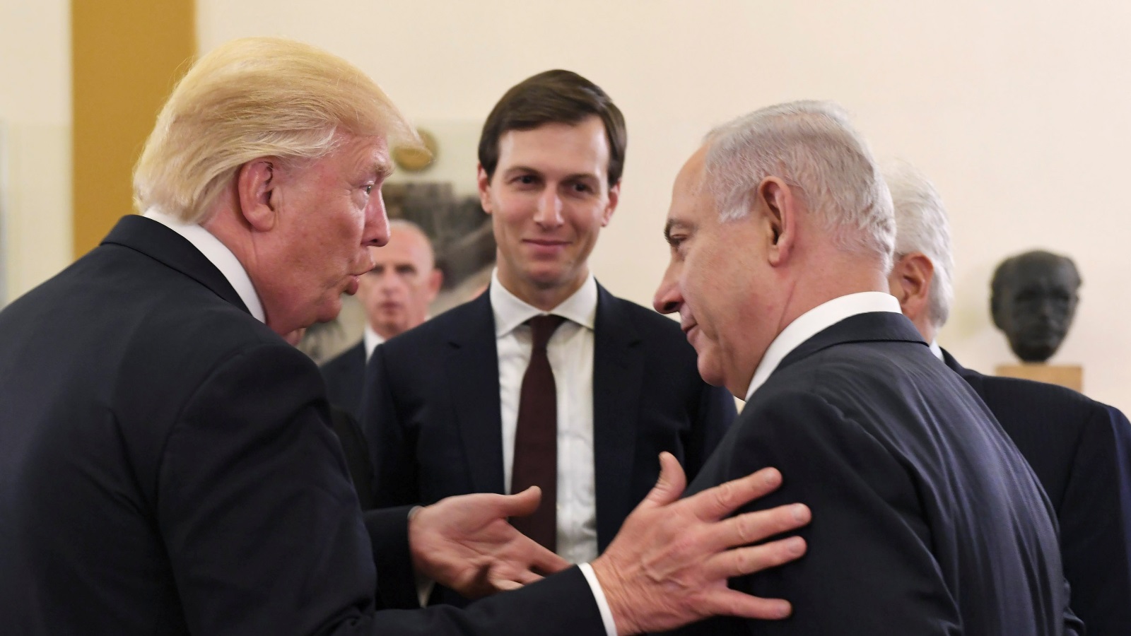 كوشنير حصل على تطمينات عربية حول اتجاه الموقف الفلسطيني المعلن حول المقاطعة السياسية للولايات المتحدة نحو التغيير
