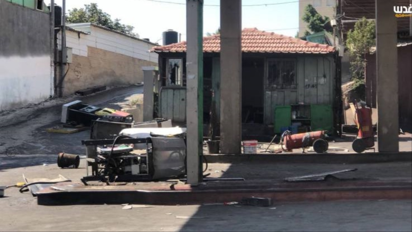 محطة الوقود بعد تخريبها من قبل أجهزة أمن السلطة الفلسطينية (مواقع التواصل الاجتماعي)
