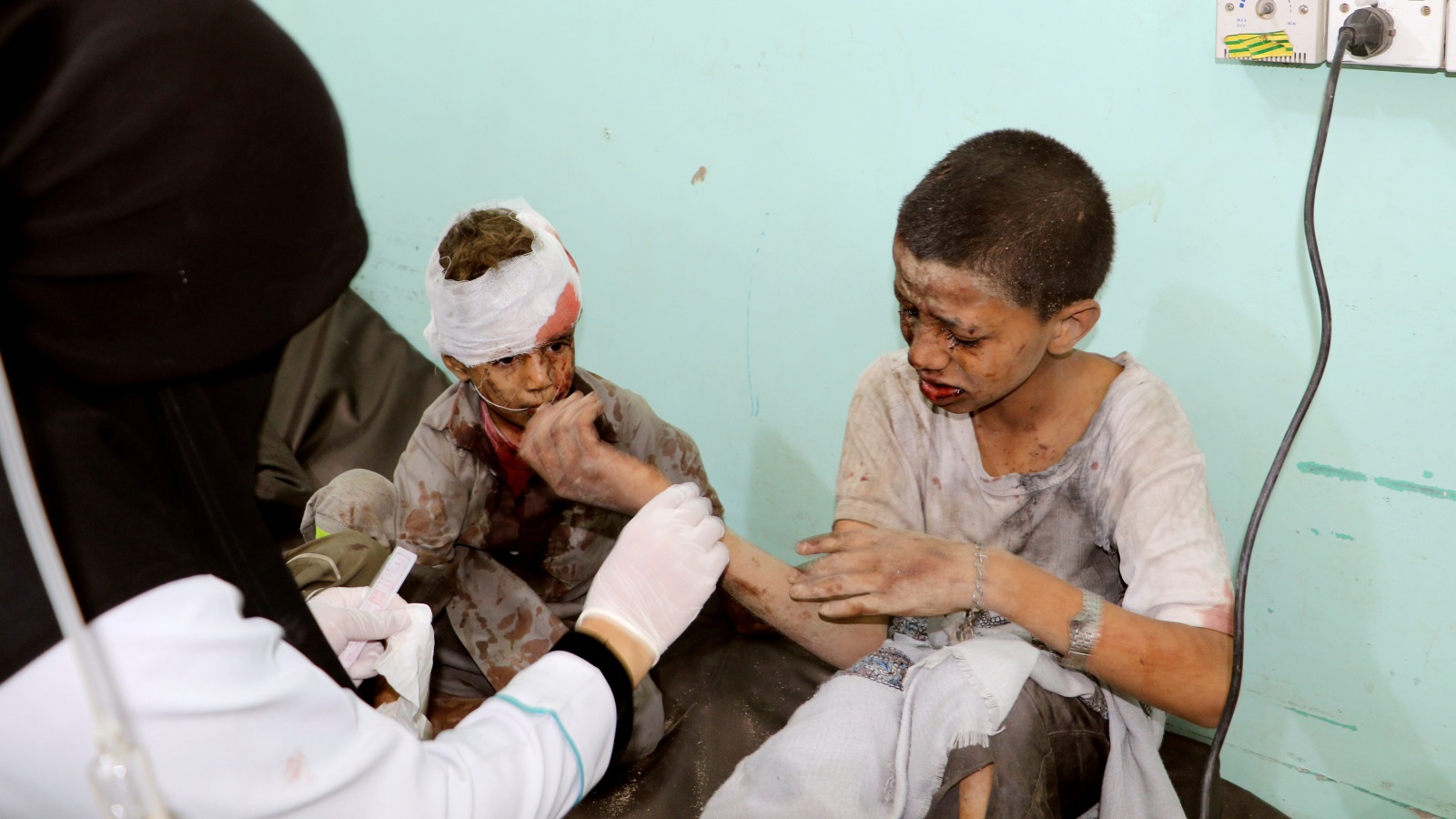 غارة تحالف السعودية والإمارات على صعدة خلفت نحو خمسين قتيلا جلهم أطفال (رويترز)