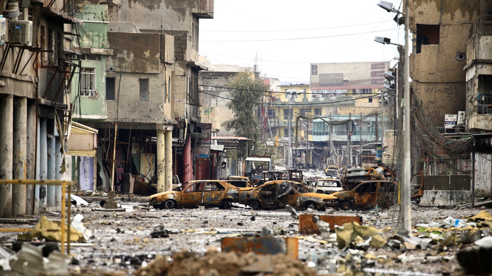 خلال سيطرة تنظيم الدولة وفي معارك استعادة السيطرة على الموصل خسر الكثير من السكان منازلهم 