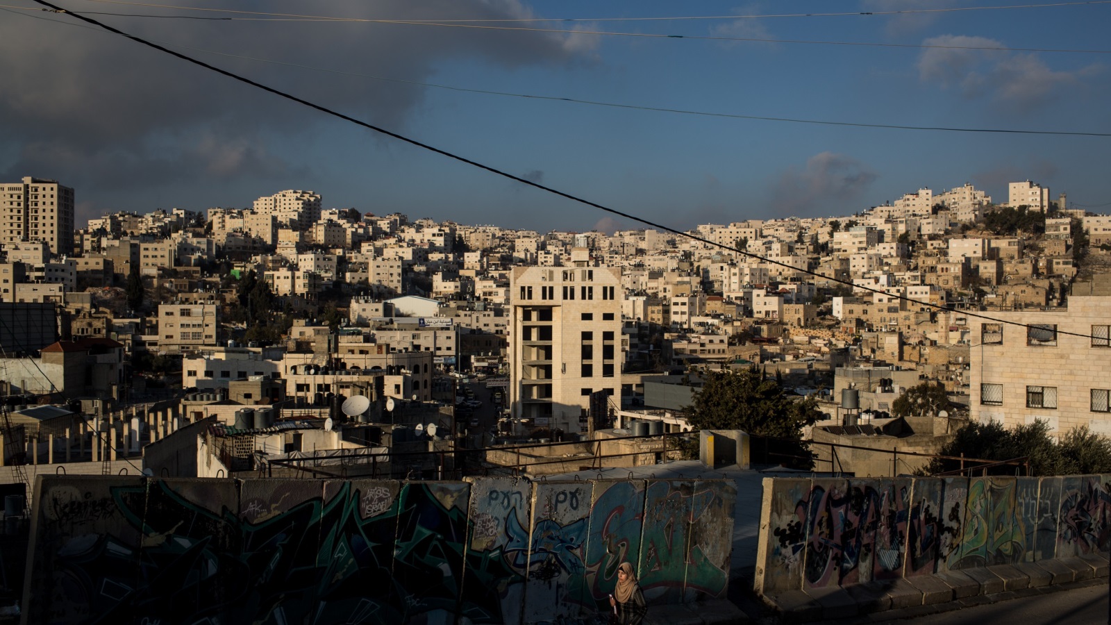 مستوطنات إسرائيلية في مدينة الخليل (غيتي إيميجز)