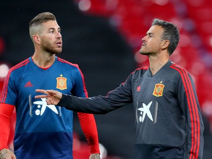 LONDON, ENGLAND - SEPTEMBER 07: Sergio Ramos of Spain speaks to Luis Enrique, Manager of Spain during the Spain Training Session at Wembley Arena on September 7, 2018 in London, England. (Photo by Catherine Ivill/Getty Images)