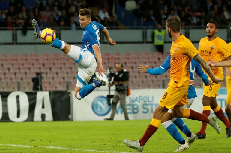 Soccer Football - Serie A - Napoli v AS Roma - Stadio San Paolo, Naples, Italy - October 28, 2018 Napoli's Arkadiusz Milik shoots at goal REUTERS/Ciro De Luca