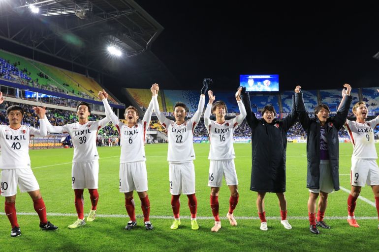 SUWON, SOUTH KOREA - OCTOBER 24: Kashima Antlers players celebrate after the AFC Champions League semi final second leg match between Suwon Samsung Bluewings and Kashima Antlers at Suwon World Cup Stadium on October 24, 2018 in Suwon, South Korea. (Photo by Chung Sung-Jun/Getty Images)