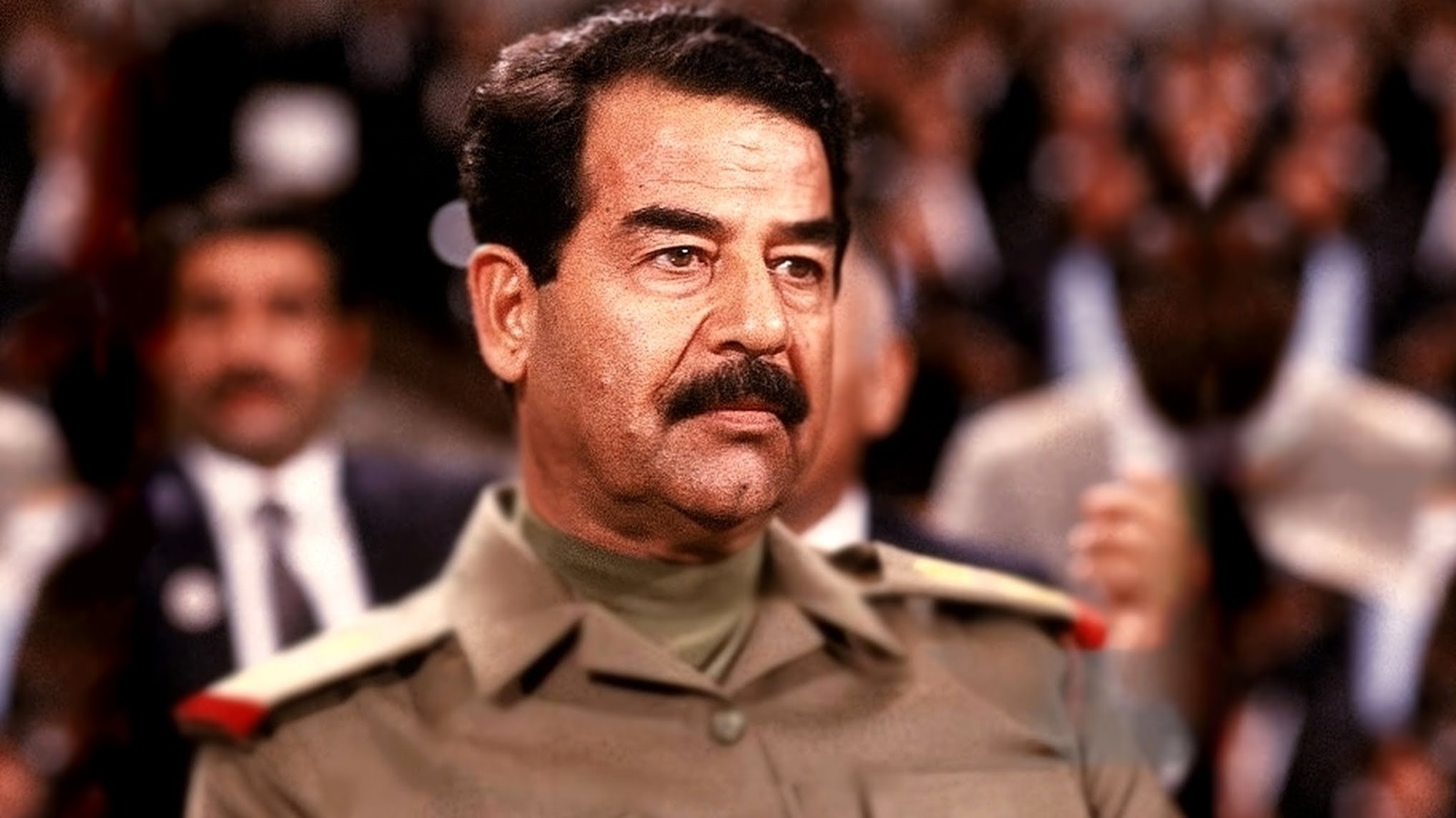 صدام حسين الذي كان جيشه محسوبا على المدرسة العسكرية السوفياتية، تحالف سرّا وعلنا مع الأمريكان ضد إيران التي خاض ضدها حربا طاحنة، ثم تطورت الأمور باحتلاله الكويت وتخلي السوفييت بزعامة غورباتشوف عنه