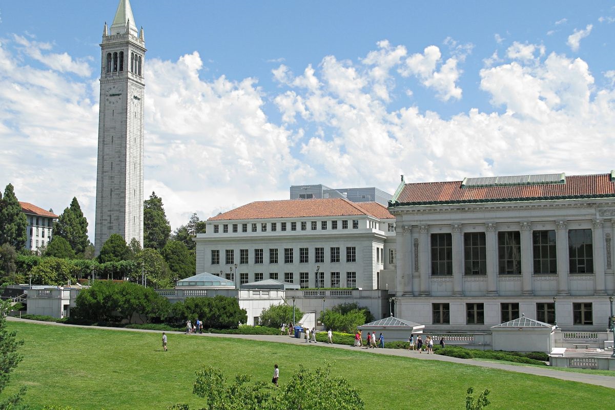 جامعة كاليفورنيا بيركلي (مواقع التواصل الاجتماعي)