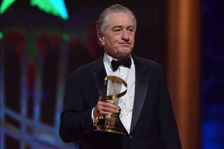 epa07202694 US actor Robert de Niro poses with his 'Etoile d'Or' Award during the Tribute To Robert De Niro at the 17th annual Marrakech International Film Festival, in Marrakech, Morocco, 01 December 2018. The festival runs from 30 November to 08 December. EPA-EFE/JALAL MORCHIDI