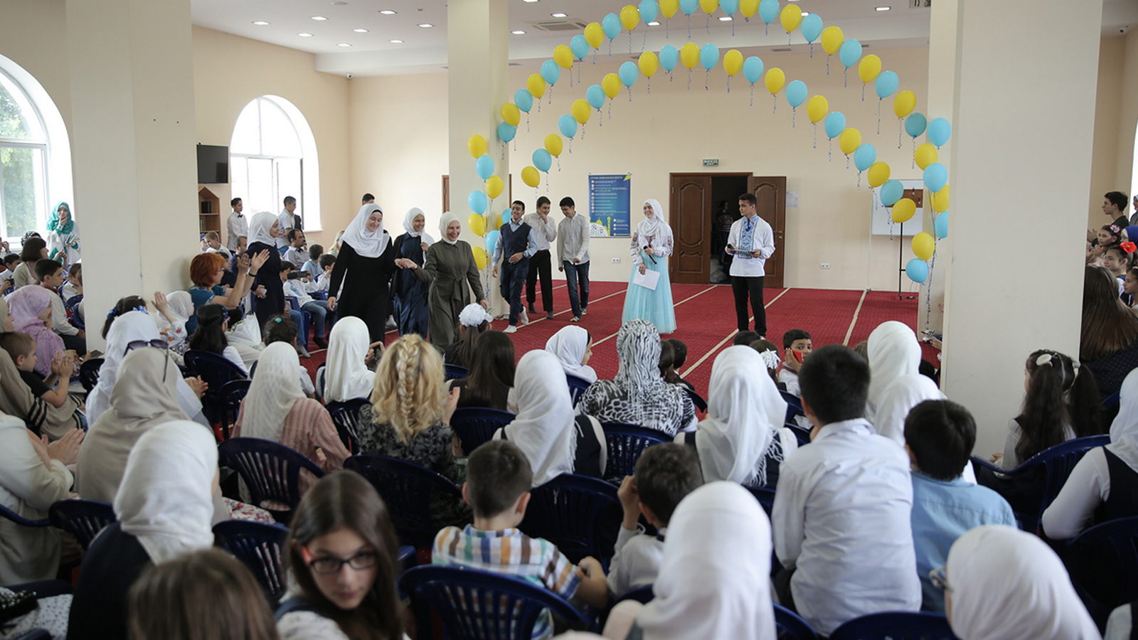  افتتاح مدرسة مستقبلنا النظامية الخاصة بالعرب والمسلمين في كييف  (الجزيرة)