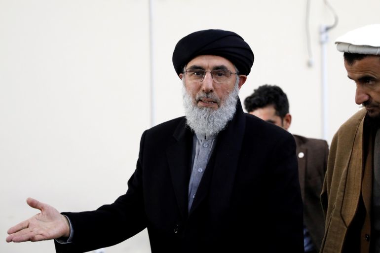 Former Afghan warlord Gulbuddin Hekmatyar arrives to register as a candidate for the presidential election at Afghanistan's Independent Election Commission (IEC) in Kabul, Afghanistan January 19, 2019.REUTERS/Mohammad Ismail