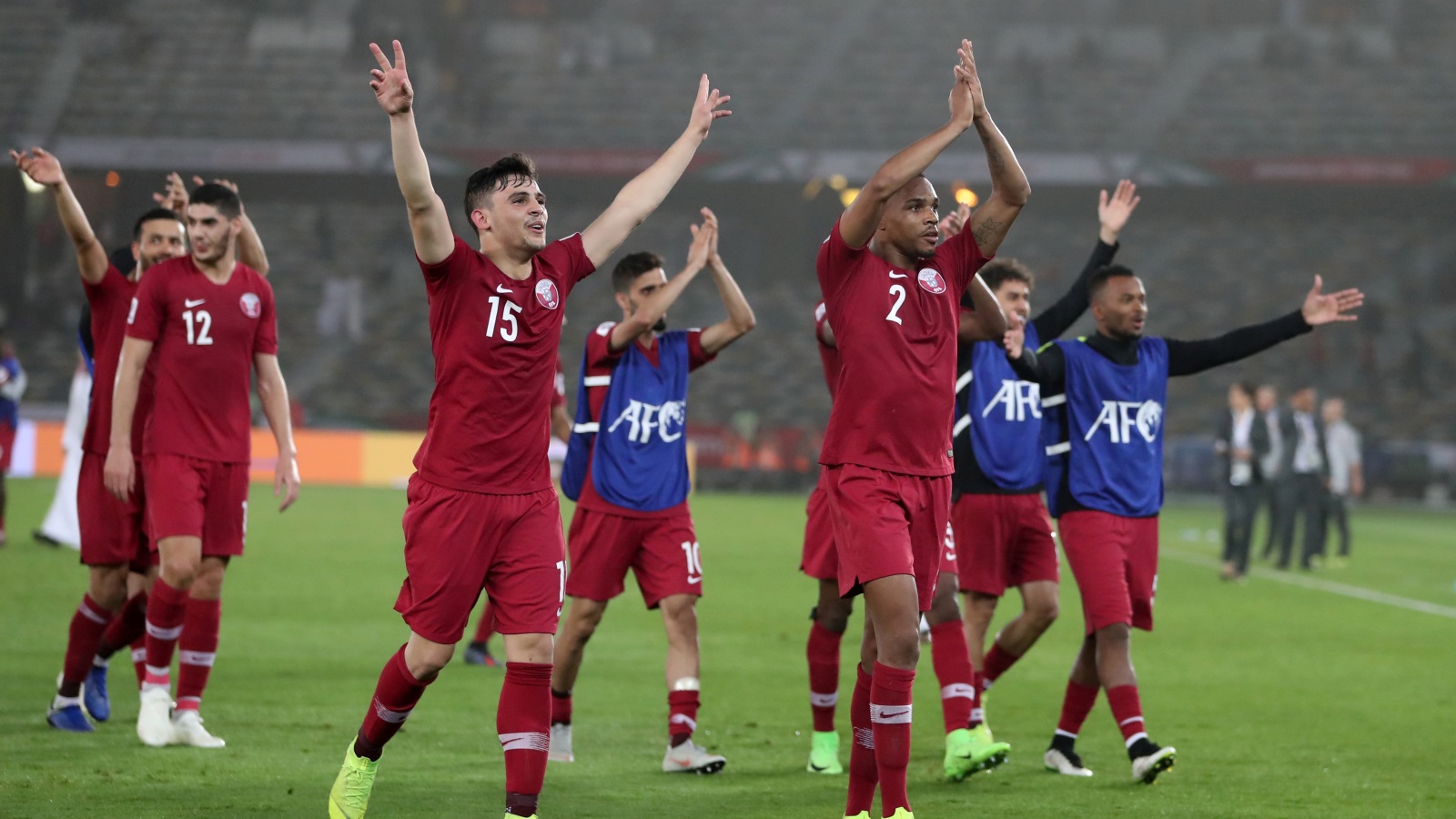 احتفالات قطرية بالفوز الثمين (رويترز)