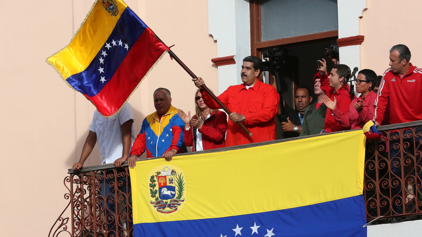 ‪مادورو أكد تمسكه برئاسة فنزويلا‬  (غيتي)