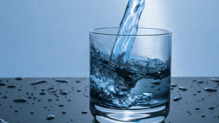ماء صورة من بيكسابي.. ماء