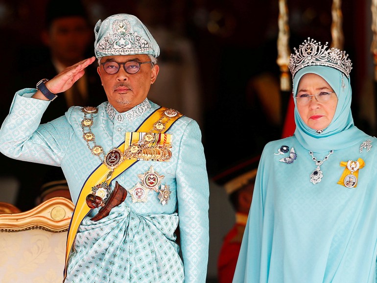Malaysia's new King Sultan Abdullah Sultan Ahmad Shah and Queen Tunku Azizah Aminah Maimunah attend a welcoming ceremony at the Parliament House in Kuala Lumpur, Malaysia January 31, 2019. REUTERS/Lai Seng Sin TPX IMAGES OF THE DAY