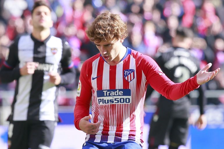 MADRID, SPAIN - JANUARY 13: Antoine Griezmann of Atletico Madrid celebrates after scoring his team's first goal from the penalty spot during the La Liga match between Club Atletico de Madrid and Levante UD at Wanda Metropolitano on January 13, 2019 in Madrid, Spain. (Photo by Gonzalo Arroyo Moreno/Getty Images)