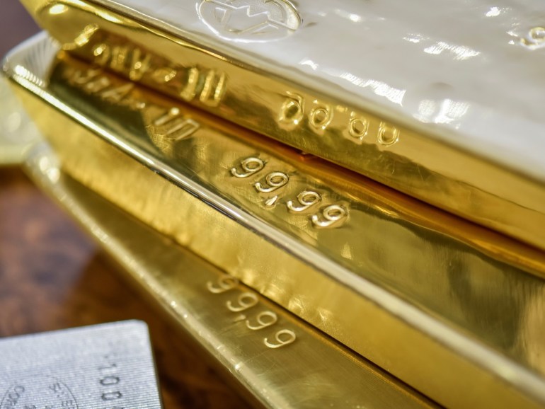 Gold bars are seen at the Kazakhstan's National Bank vault in Almaty, Kazakhstan, September 30, 2016. REUTERS/Mariya Gordeyeva