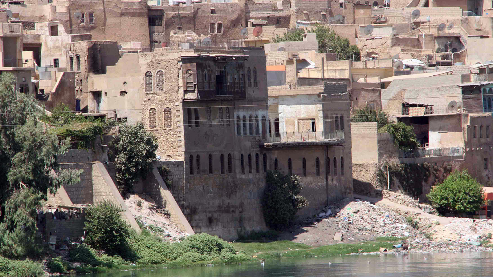 ‪صورة أرشيفية لمدينة الموصل القديمة قبل الحرب‬ صورة أرشيفية لمدينة الموصل القديمة قبل الحرب (الجزيرة)