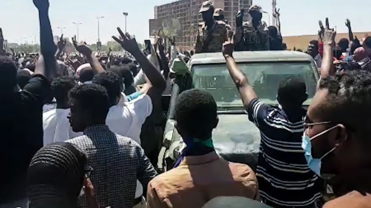 مظاهرات في السودان تطالب بتنحي البشير