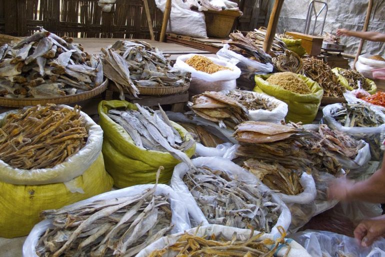 Nagwan Lithy - يملح الصينيون حوالي 20 نوعًا مختلفًا من السمك (بيكسابي) - من التمليح إلى التعتيق.. شعوب اشتركت في الرائحة النفاذة للأسماك
