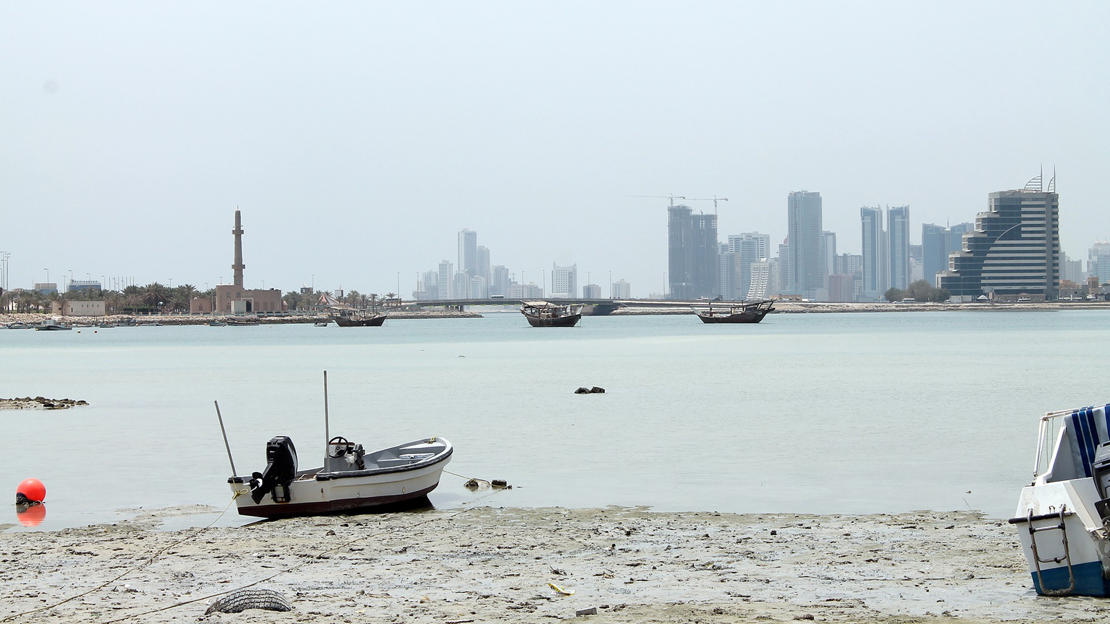 ‪مدينة المنامة تحتل المرتبة الخامسة في قائمة المدن الأكثر تلوثا‬ (بيكسابي)