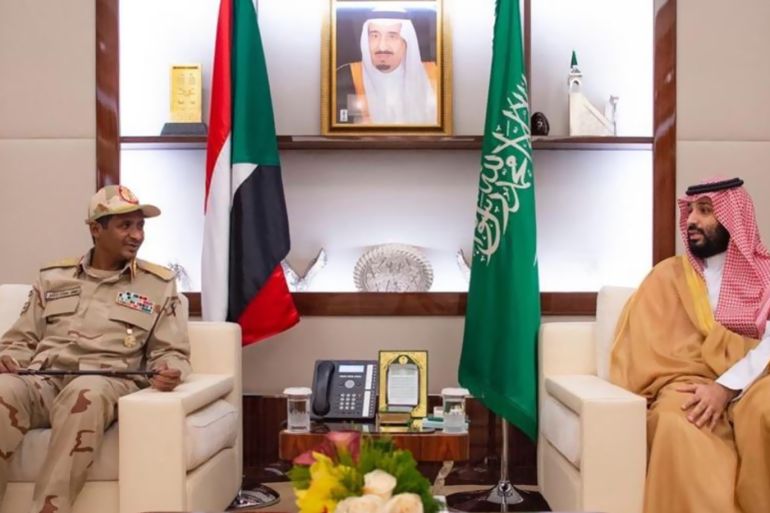 ولي العهد يلتقي نائب رئيس المجلس الانتقالي السوداني المصدر وكالة الأنباء السعودية واس