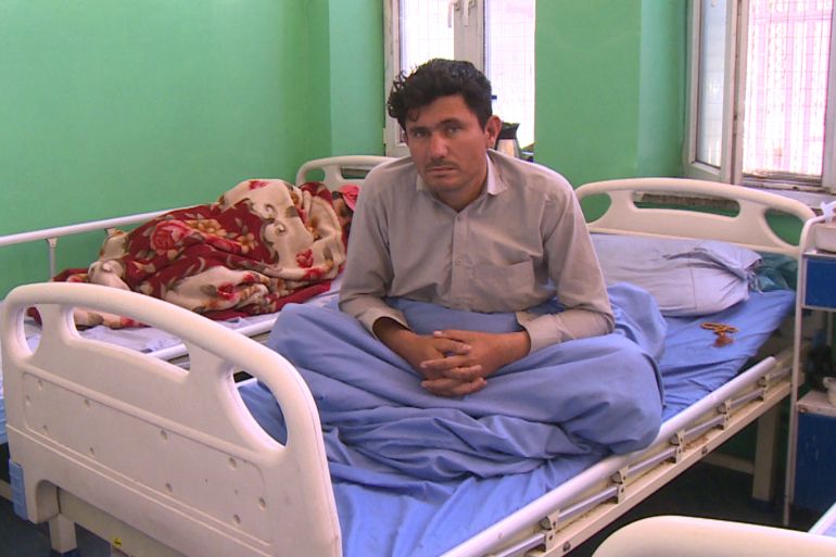 مرضى نفسيون يتلقون العلاج في مستشفى الأمراض النفسية في العاصمة الأفغانية