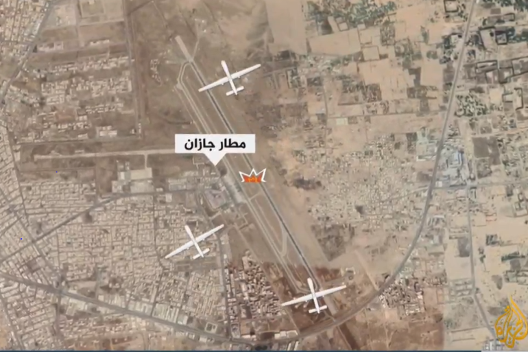 الحوثيون قالوا إنه قصفوا مطار جازان جنوبي السعودية بطائرات مسيرة "قاصف اثنين" مما أدى لتعطل الملاحة الجوية فيه