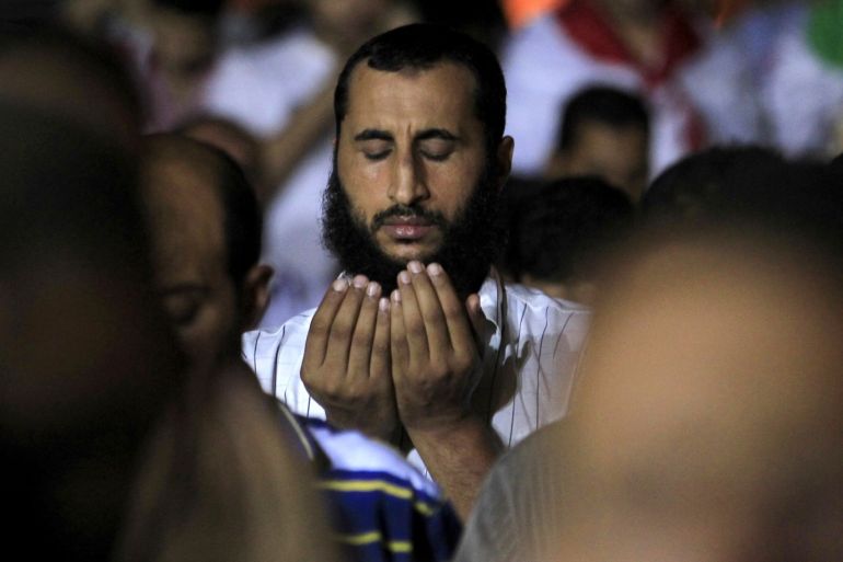 ميدان - إسلاميين يصلي الإخوان