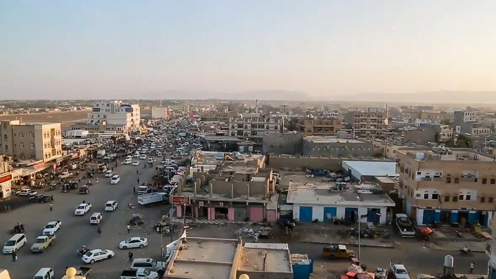 ‪مأرب تحولت خلال السنوات الأخيرة إلى عاصمة عسكرية للحكومة اليمنية الشرعية‬  (الجزيرة)