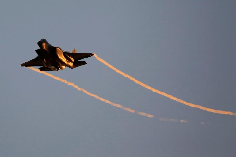 Israeli Air Force F-35 flies during an aerial demonstration at a graduation ceremony for Israeli air force pilots at the Hatzerim air base in southern Israe June 27, 2019. REUTERS/Amir Cohen