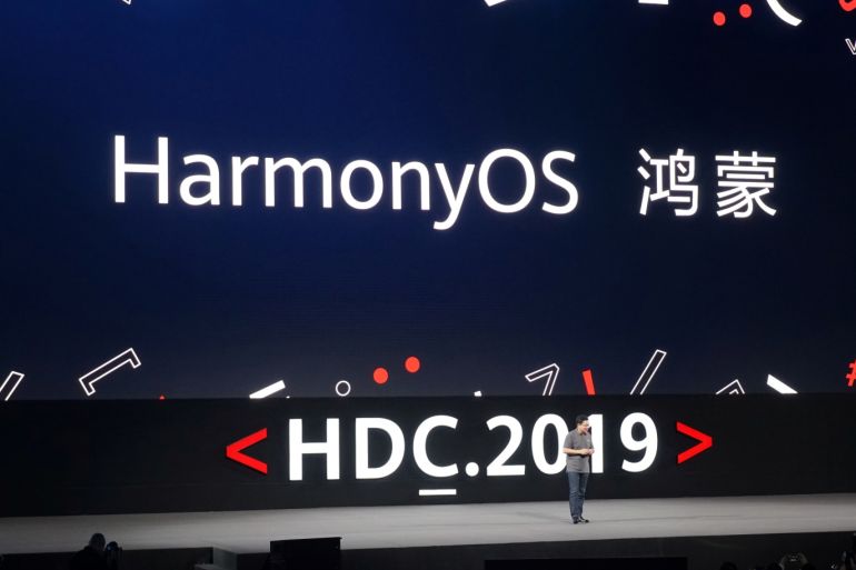Richard Yu, head of Huawei's consumer business group, unveils the company's new HarmonyOS operating system at the Huawei Developer Conference in Dongguan, Guangdong province, China August 9, 2019. Huanqiu.com via REUTERS ATTENTION EDITORS - THIS IMAGE WAS PROVIDED BY A THIRD PARTY. CHINA OUT.