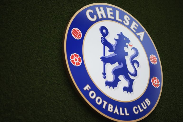 LONDON, ENGLAND - AUGUST 27: The Chelsea logo during the Premier League match between Chelsea and Burnley at Stamford Bridge on August 27, 2016 in London, England. (Photo by Ben Hoskins/Getty Images)