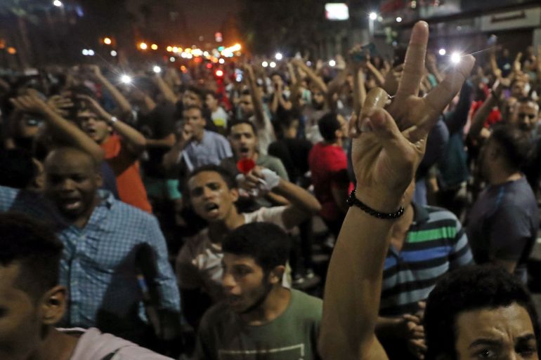 ميدان - مصريون محتجون على نظام السيسي