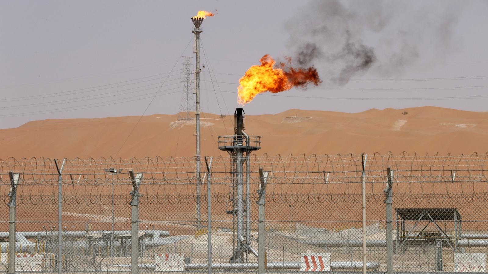 ‪السعودية تحتل المرتبة الأولى في تصدير النفط‬ (رويترز)