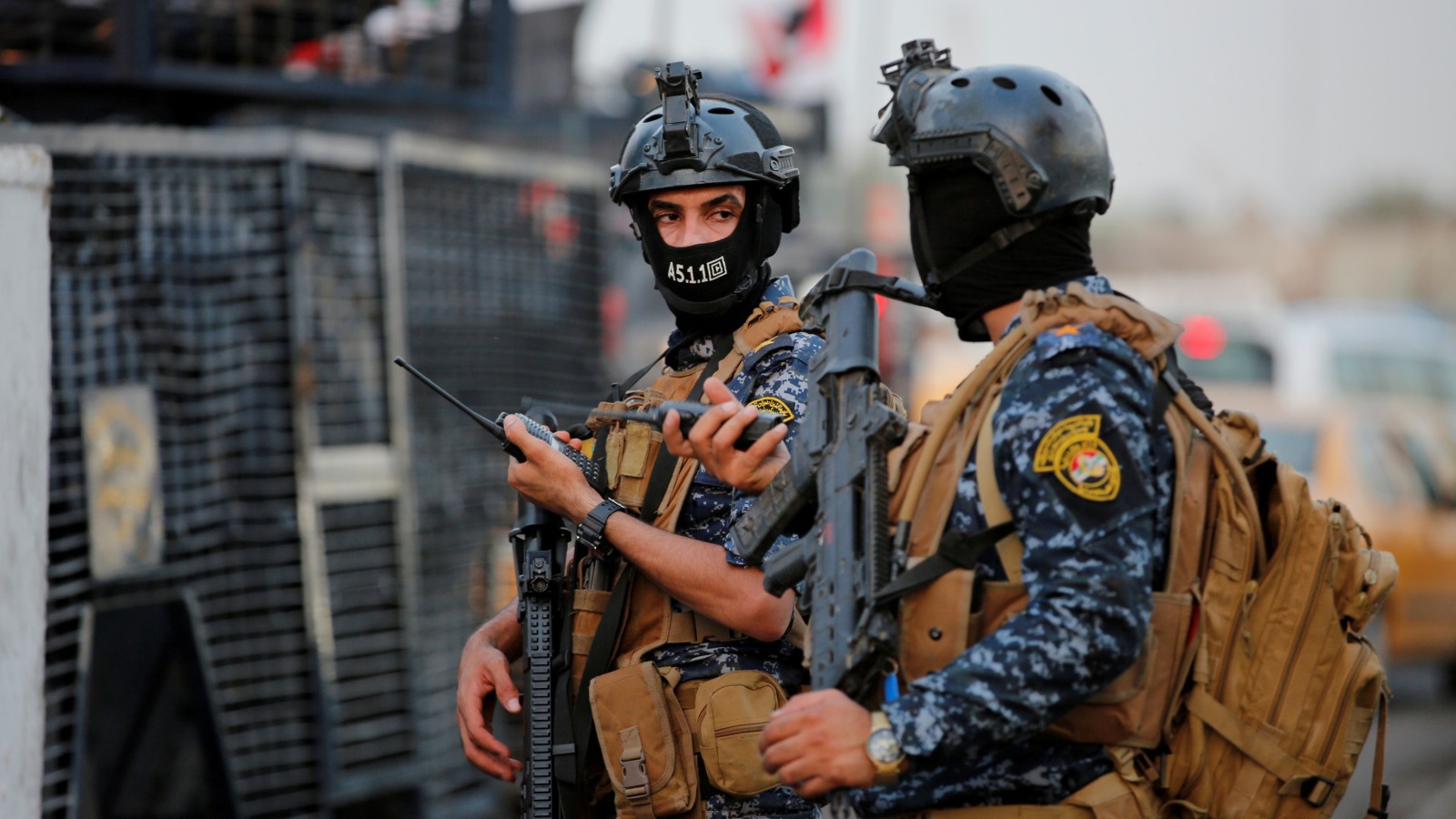 قيادة العمليات العسكرية في البصرة حصلت على موافقات قضائية لاعتقال المتظاهرين الذي يتسببون في قطع الطرق (رويترز)