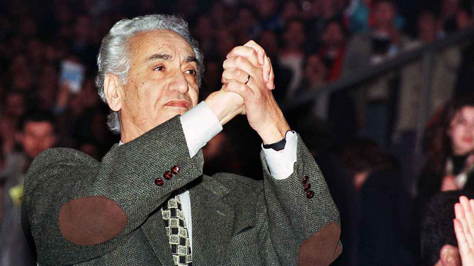 ‪حسين آيت أحمد أقدم زعيم يساري معارض في الجزائر‬ (الجزيرة نت)