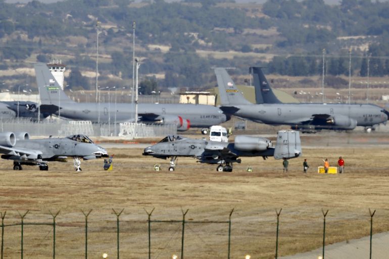 U.S. Air Force A-10 Thunderbolt II fighter jets (foreground) are pictured at Incirlik airbase in the southern city of Adana, Turkey, in this December 11, 2015 file photo. REUTERS/Umit Bektas/Files