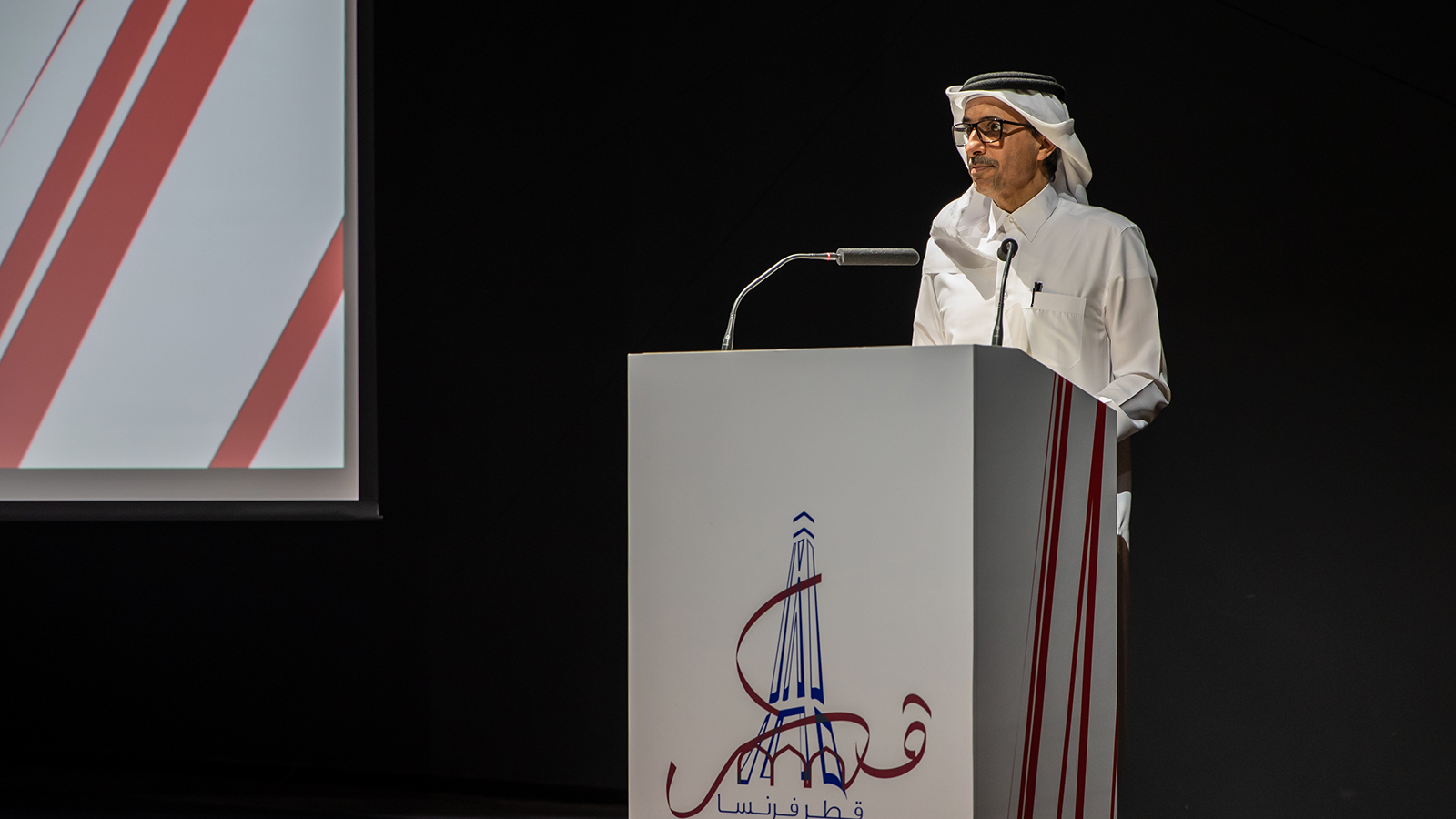 وزير الثقافة والرياضة القطري يؤكد أن بلده يشجع التعاون مع كافة شعوب العالم(الجزيرة نت)