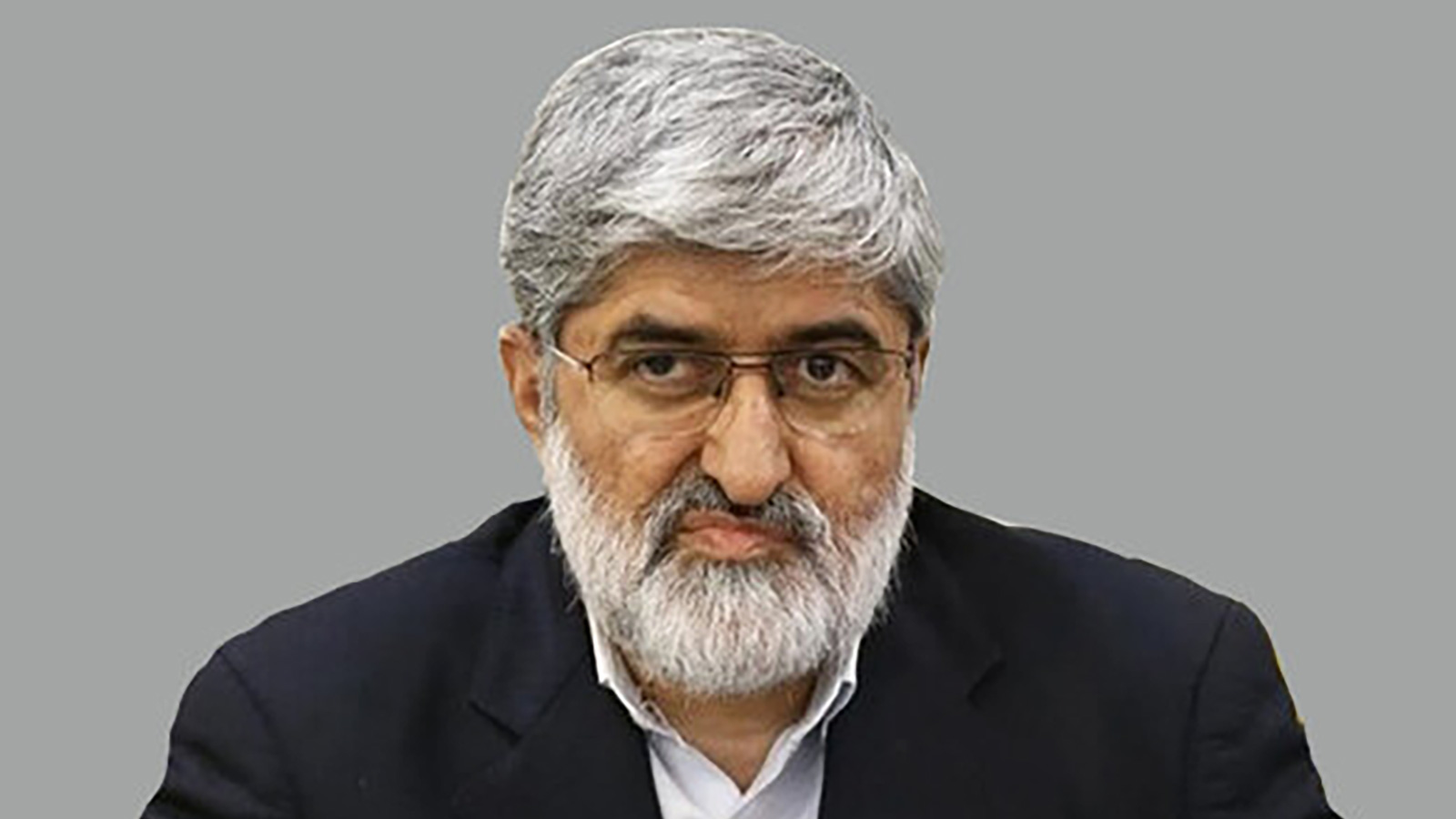 ‪النائب علي مطهري حذر من تضييق دائرة الثورة وإبعاد الناس منها‬  (الصحافة الإيرانية)