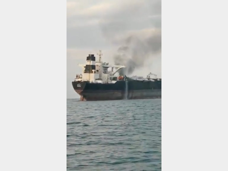 فيديو جديد لشتعال ناقلة النفط قبالة سواحل الشارقة والإمارات
