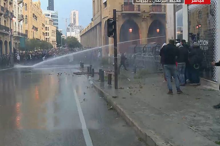 مواجهات بين ناشطين وقوات الأمن - بيروت